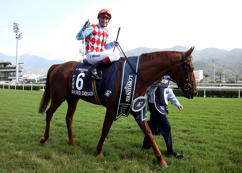 Red Cadeaux wins the Hong Kong Vase in 2012.