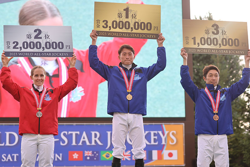 金美琪（左）在日本參加世界星級騎師大賽奪得亞軍。