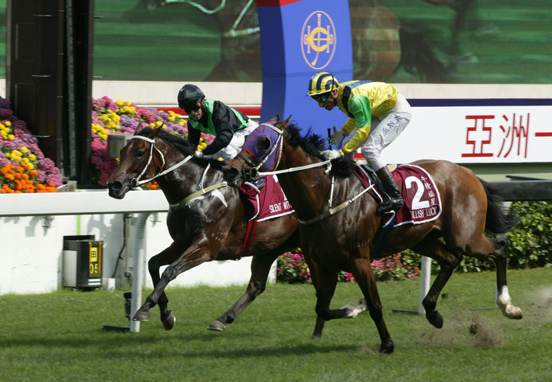 2005 - Bullish Luck downs Silent Witness in historic contest