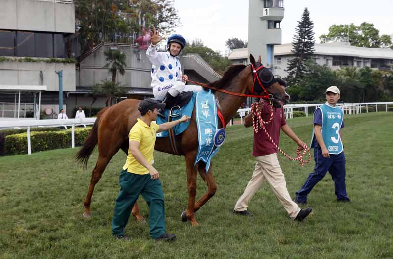 2017 - Prebble the leading Champions Mile rider