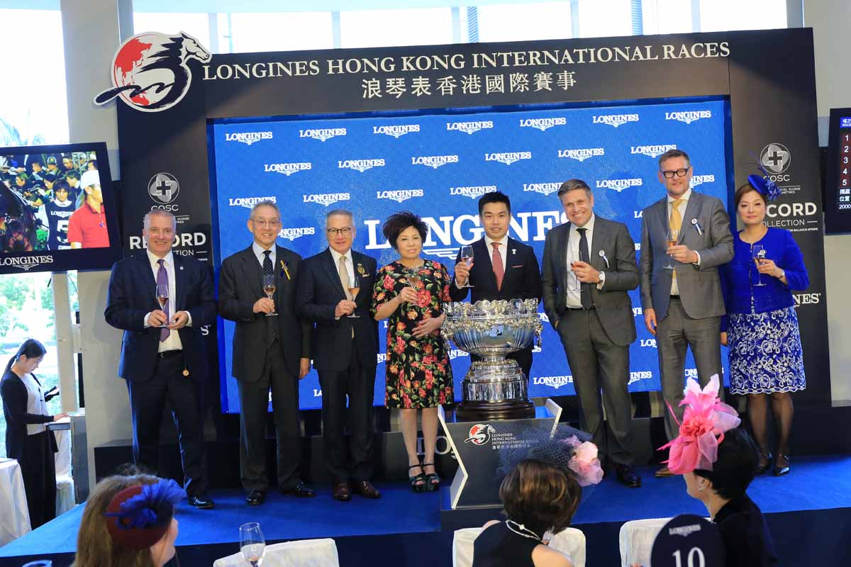 浪琴表香港一哩錦標祝酒儀式於賽後在馬會廂房舉行。