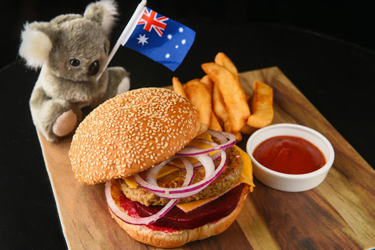 澳洲羊肉芝士漢堡配薯條-HK$80