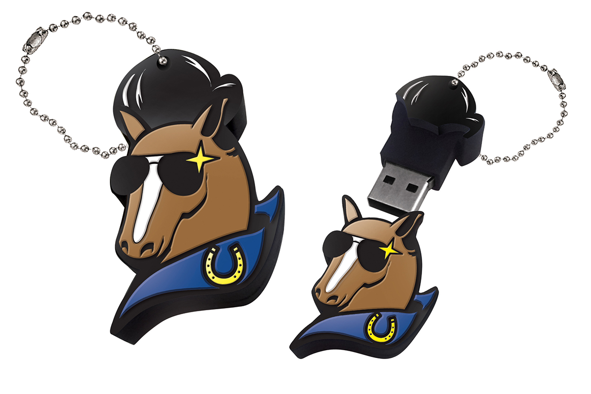 顧客以推廣代碼 [GA1815] 或 [SBT1806] 於網上預訂The Gallery月貝凡餐廳或馬房彎露台，每個預訂可獲贈Cool Horse USB 一隻。