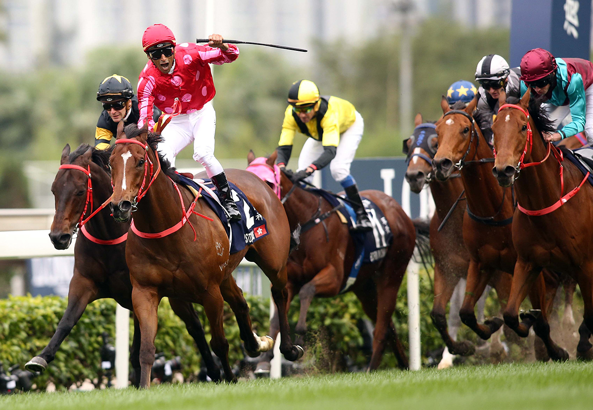 「紅衣醒神」以出色表現摘下浪琴表香港短途錦標。