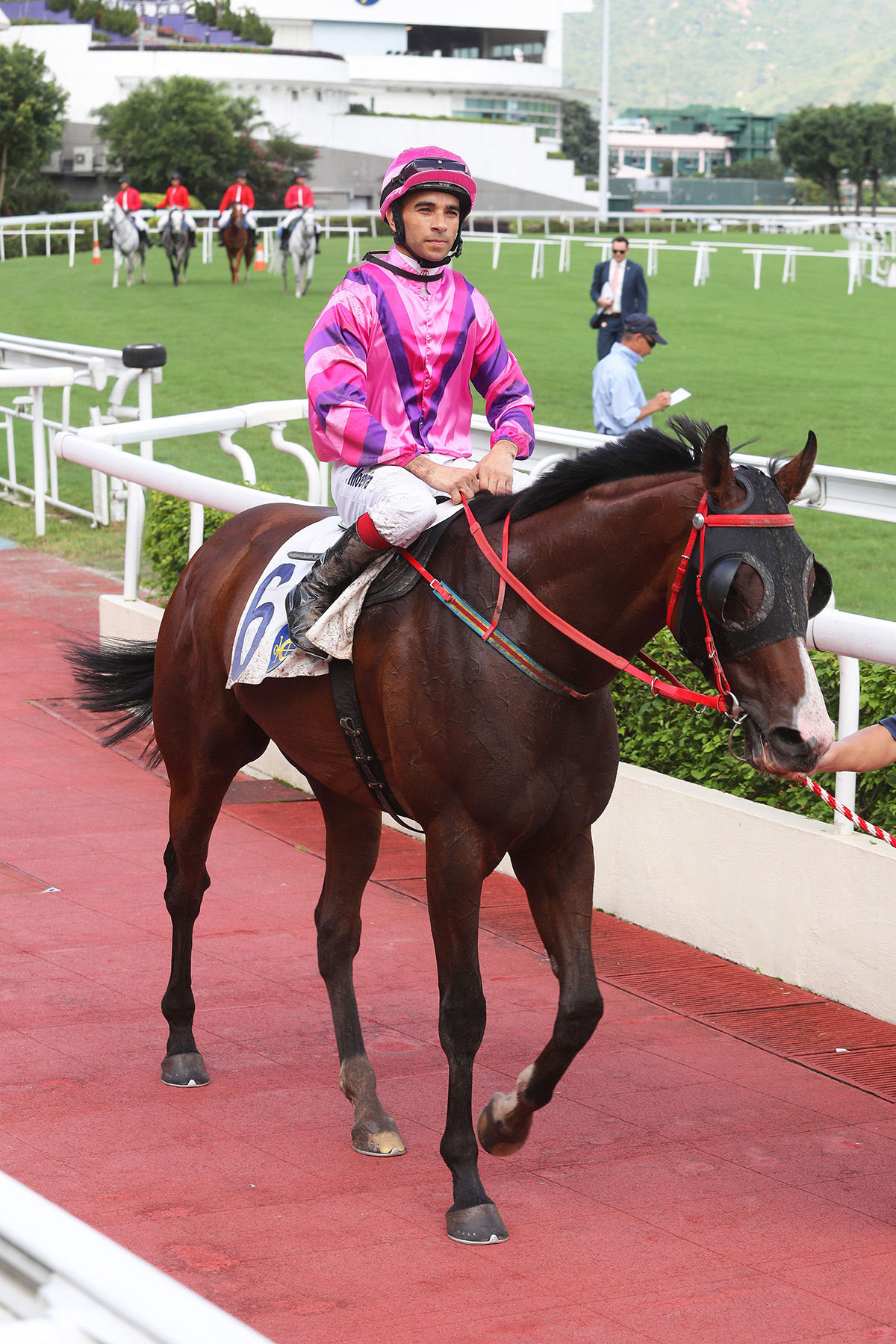 Joao Moreira brought up his 169th winner of the season aboard Peter Ho-trained Sunny Win. 
