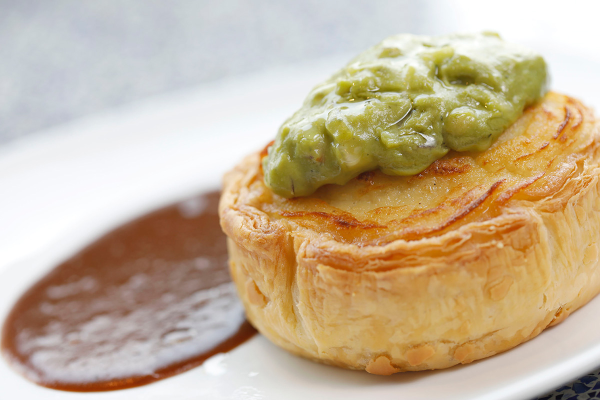 Beef Pie with Mashed Potato, Mashed Peas and Gravy