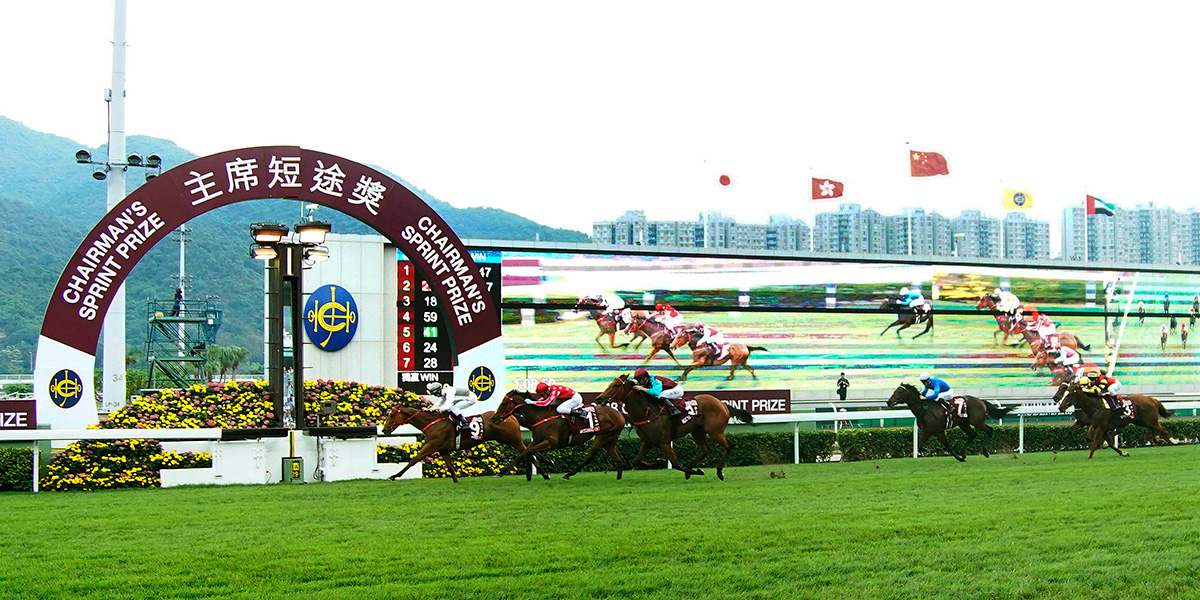Ivictory (No. 9), trained by John Size and ridden by Zac Purton, wins the Group 1 Chairman’s Sprint Prize at Sha Tin Racecourse today. Mr Stunning and Beat The Clock finish second and third respectively in this HK$16 million event.
