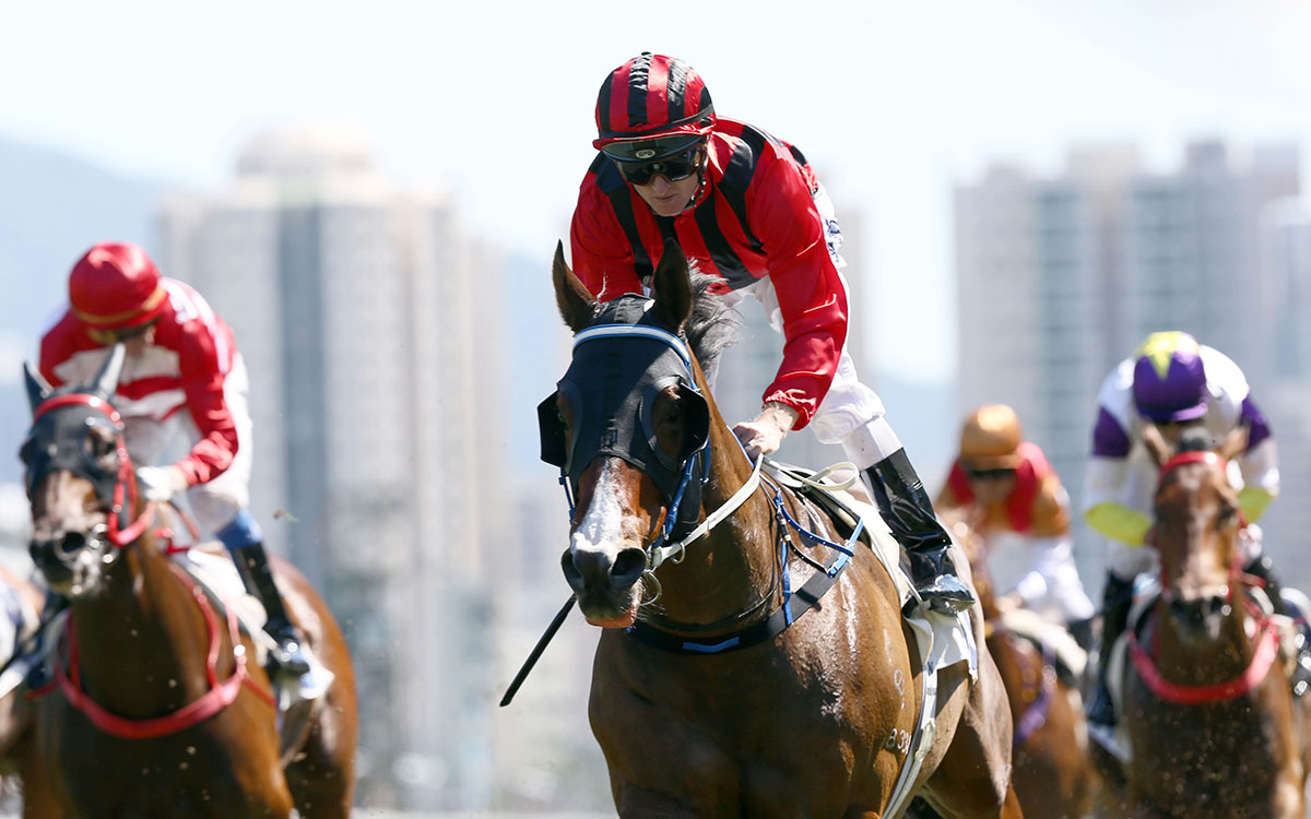 Montreal, with Zac Purton aboard, scores his first Hong Kong win in the Class 3 Lapis Lazuli Handicap.