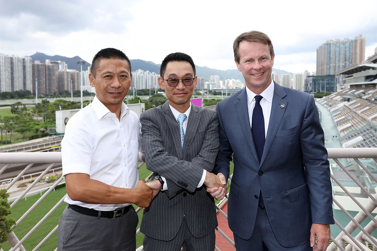 Jimmy Ting meets the media this morning with Mr. Andrew Harding, Executive Director, Racing and trainer Danny Shum of the Hong Kong Jockey Club.