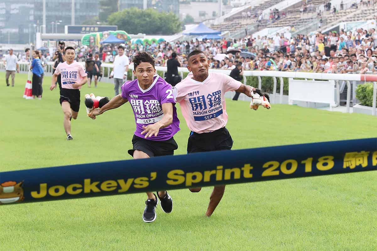 Jockeys dash over 100m in front of the grandstand, with Matthew Poon and Karis Teetan storming home to take this year’s contest. Jerry Chau Chun Lok and Dylan Mo finished second, while the pairing of Jack Wong and Zac Purton finished third.