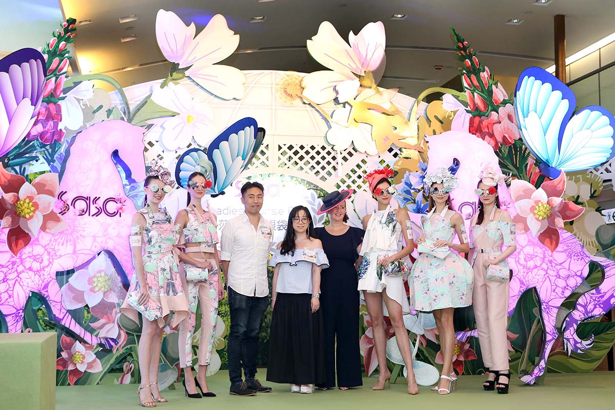 Models take to the catwalk at today’s press conference to showcase splendid hats, designed by US milliner Jennifer Kofler, and fashionable outfits and handbags by Hong Kong fashion designers Jessica Lau and Walter Kong.