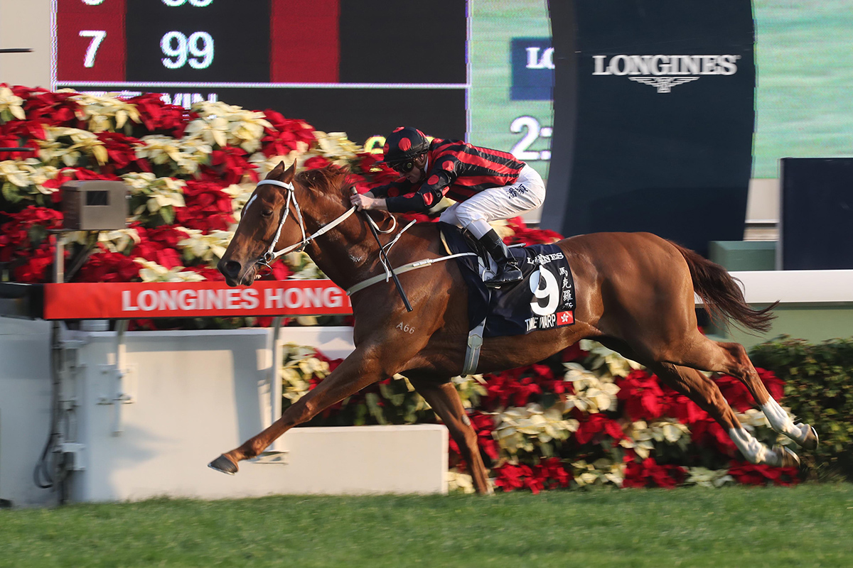 Time Warp wins the LONGINES Hong Kong Cup last December.