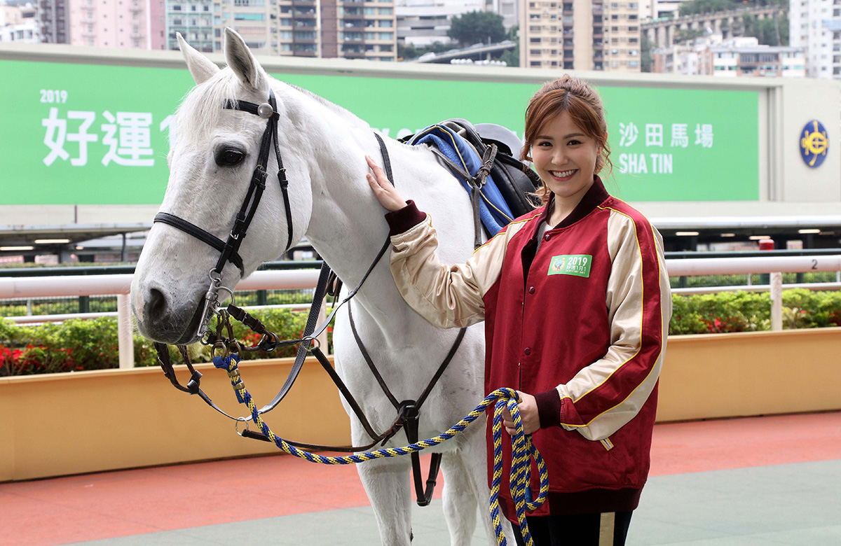 Lucky Stars Moon Lau and Dickson Yu reveal the spectacular line up of on-course activities for the Lucky Start January 1 Raceday.