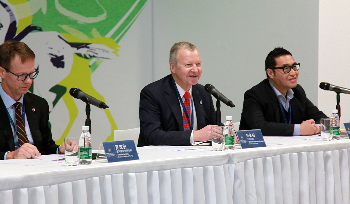 Club CEO Winfried Engelbrecht-Bresges (centre), Executive Director, Customer and International Business Development Richard Cheung (right) and Executive Director, Racing Andrew Harding test the stage for a media conference to be held after the races on 23 March.