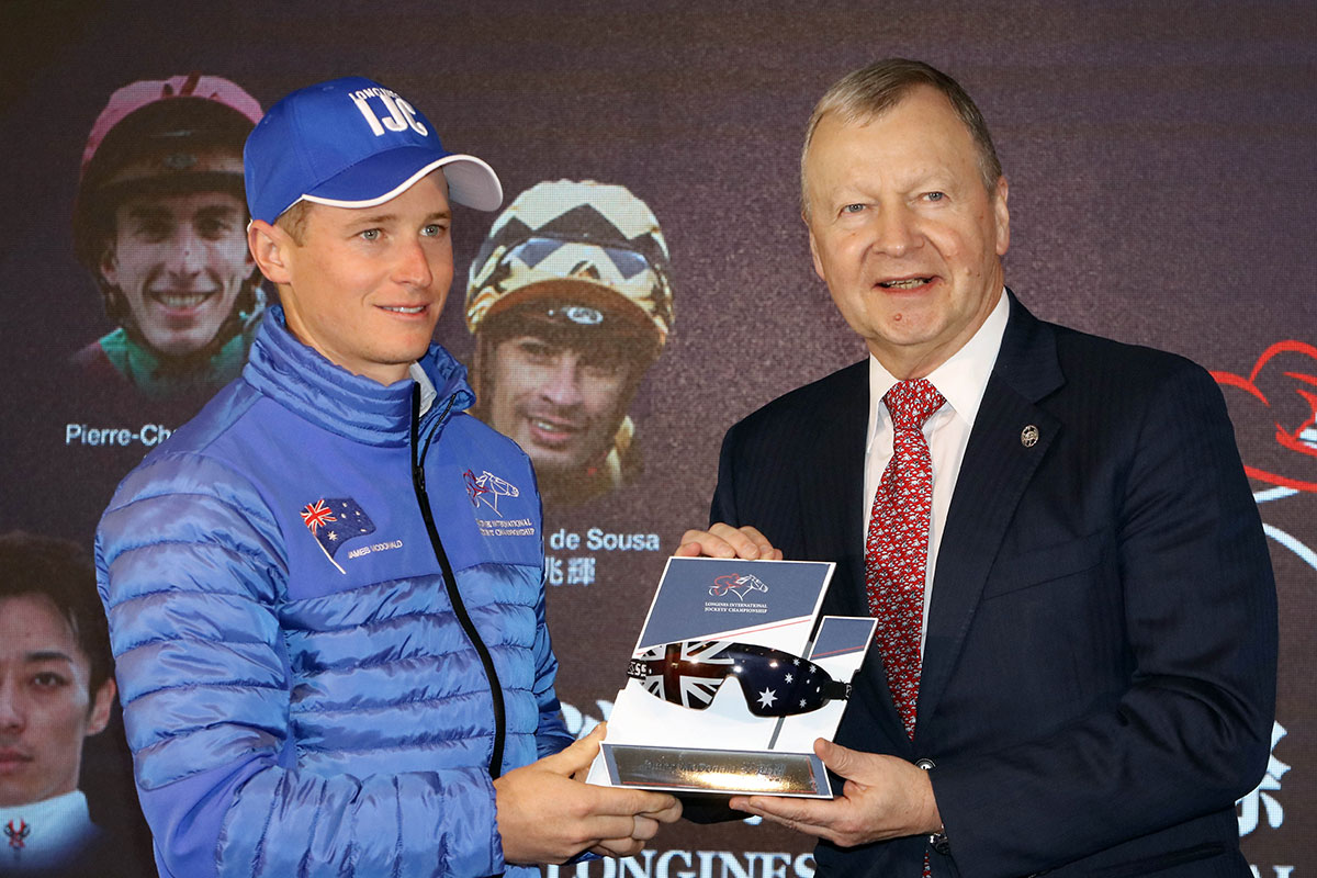 The Club’s Chief Executive Officer Mr. Winfried Engelbrecht-Bresges presents the souvenir goggles to each participating jockey, including Pierre-Charles Boudot, Yuga Kawada, James McDonald, Frankie Dettori, Zac Purton, Oisin Murphy, Ryan Moore, Colin Keane and Joao Moreira.