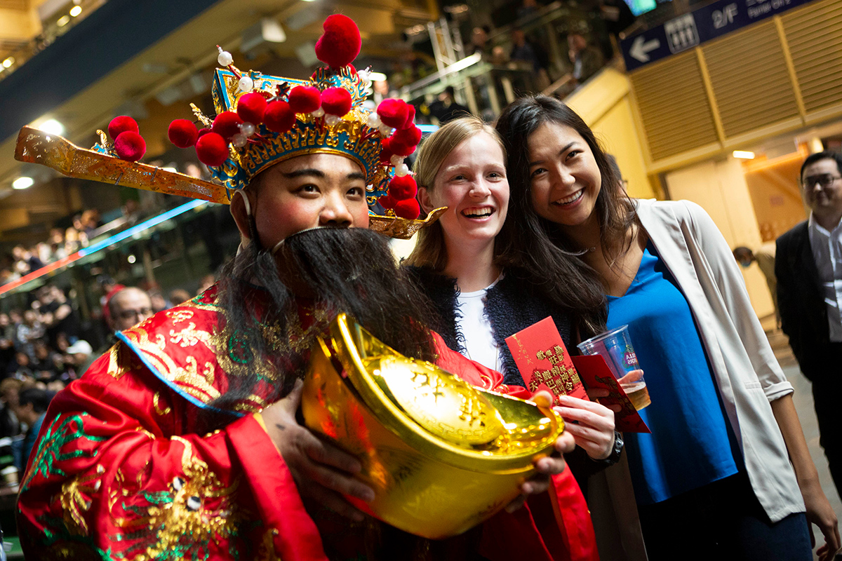 Catch luck by the horns with the God of Fortune’s red packets.