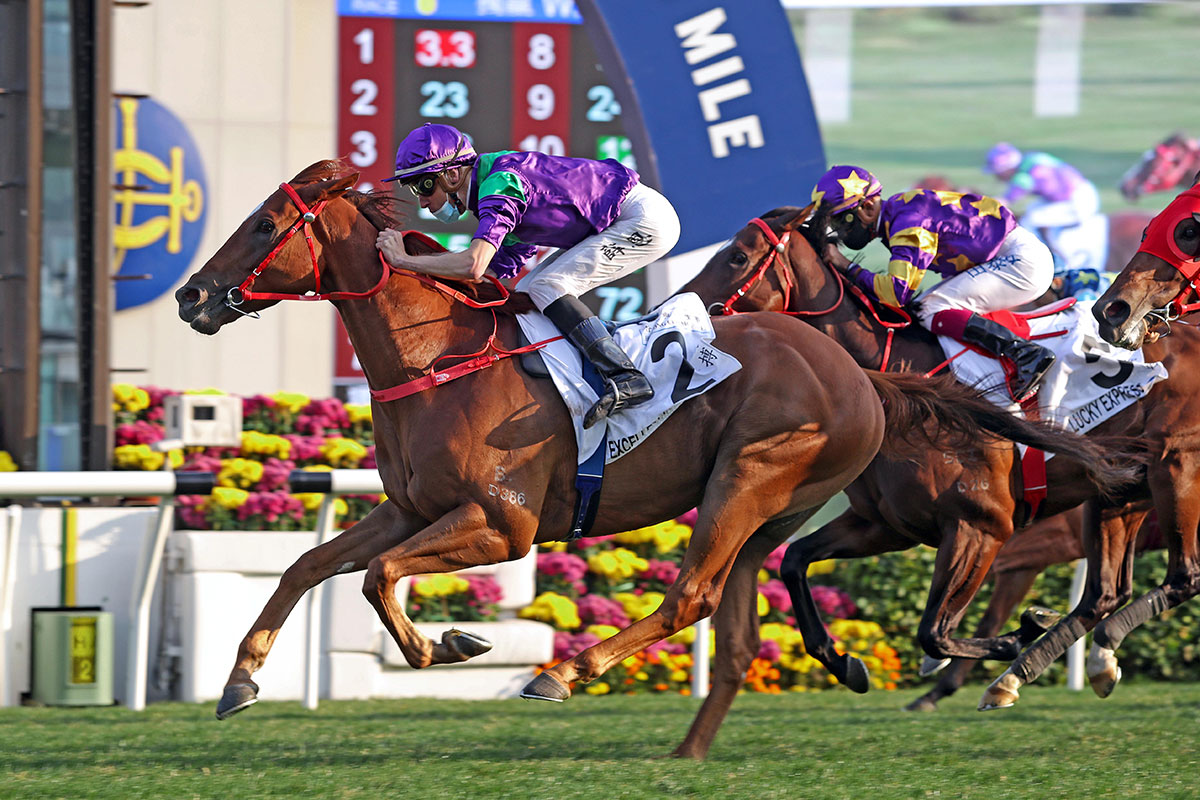 The John Size-trained Excellent Proposal, ridden by Blake Shinn, wins the Hong Kong Classic Mile, first leg of the Four-Year-Old Classic Series (1600m), at Sha Tin Racecourse today.