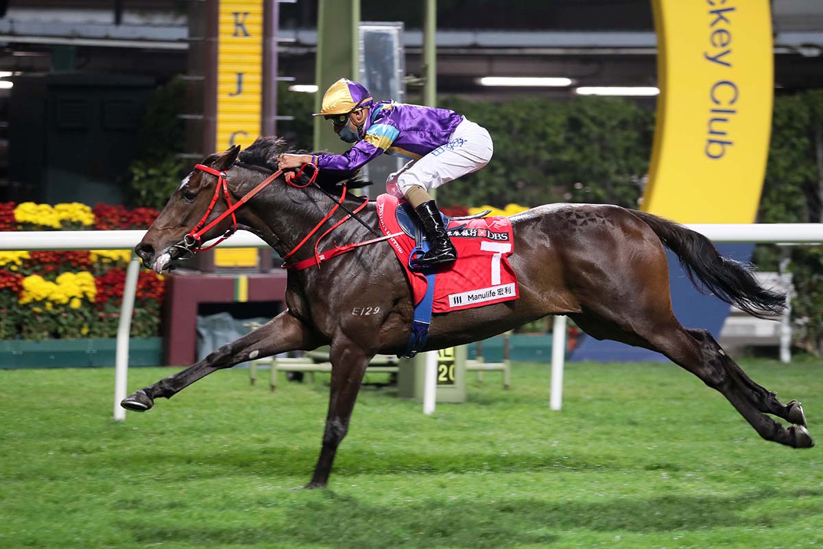Charity Fun races to an easy win at Happy Valley.