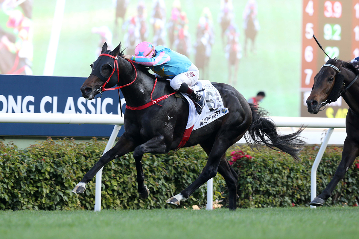 Healthy Happy wins the Hong Kong Classic Cup.