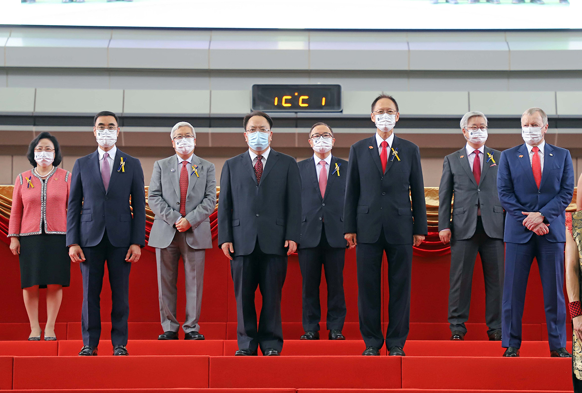 Mr Pan Yundong, Deputy Commissioner of the Office of the Commissioner of the Ministry of Foreign Affairs of the People’s Republic of China in the Hong Kong Special Administrative Region (front row, second from left), the Hong Kong Jockey Club Chairman Mr Philip Chen (centre), Club Deputy Chairman Mr Michael Lee (front row, first from left), Club Stewards and Club CEO Mr Winfried Engelbrecht-Bresges (front row, second from right) officiate at the opening ceremony of the National Day Race Meeting at Sha Tin Racecourse.