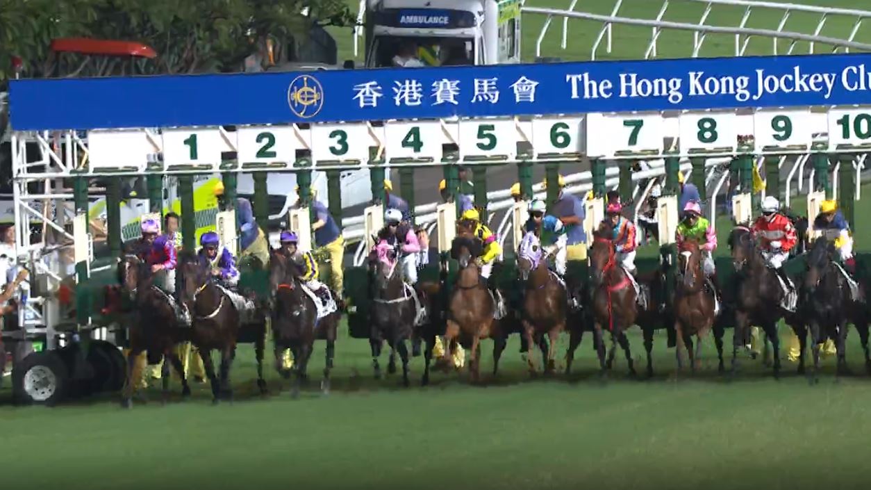Mark Newnham lands first Hong Kong win with Happy Hero